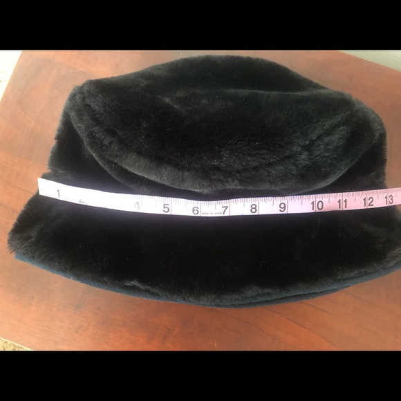 Preston & York Black faux fur Winter bucket hat - Picture 13 of 13